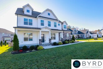 8900 Forge Gate Ln in Chesterfield, VA - Foto de edificio - Building Photo