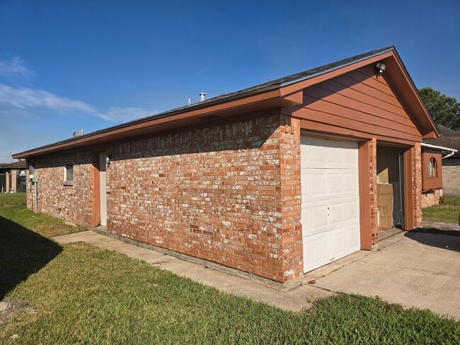 7218 Oriole St in Texas City, TX - Building Photo - Building Photo