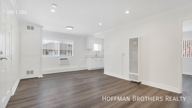 227 S Carondelet St, Unit 105