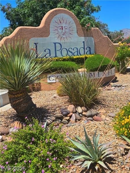 1900 Tierra Vista Dr in Las Vegas, NV - Building Photo