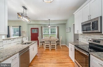7092 Arrow Wood Dr in Fredericksburg, VA - Building Photo - Building Photo
