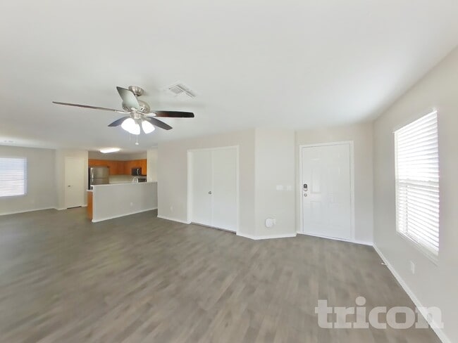 11445 W Cambridge Ave in Avondale, AZ - Building Photo - Building Photo