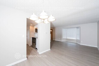 10439 Iris Way in Westminster, CO - Building Photo - Building Photo