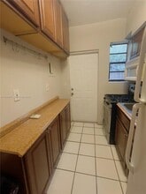 807 86th St in Miami Beach, FL - Foto de edificio - Building Photo