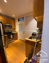 3433 N Lakewood Ave, Unit 3 in Chicago, IL - Building Photo - Building Photo