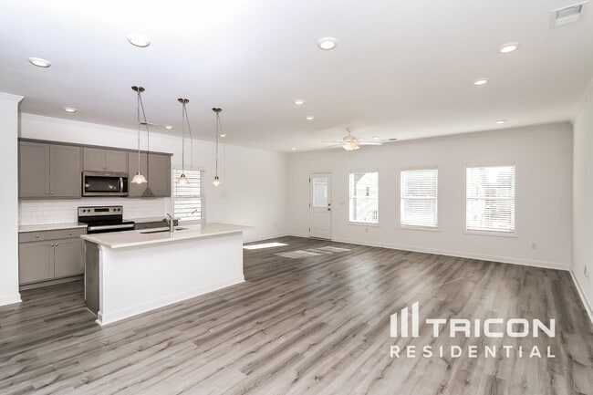 128 E Rdg Wy in Woodstock, GA - Building Photo - Building Photo