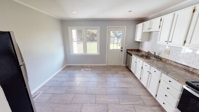 3815 W 42nd St in Tulsa, OK - Building Photo - Building Photo