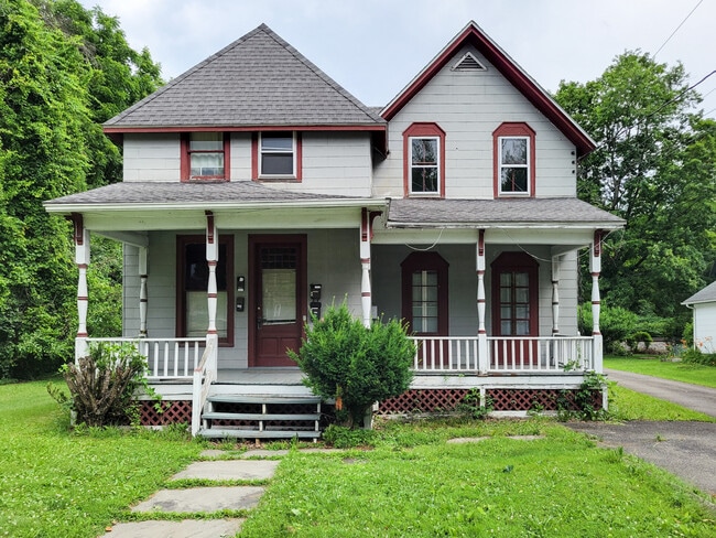 property at 425 Front St