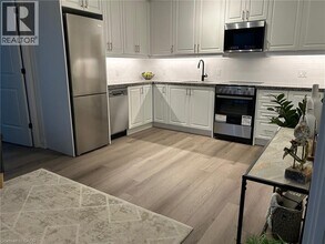 2333 Khalsa Gate in Oakville, ON - Building Photo - Building Photo