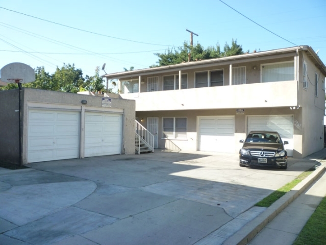 2425-2429 Cedar Ave in Long Beach, CA - Building Photo - Building Photo