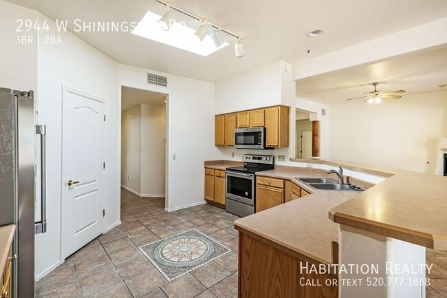 property at 2944 W Shiningstar Dr