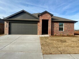 12525 NW 142nd St in Piedmont, OK - Building Photo