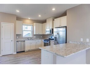 1619 Windigo Ln in Shakopee, MN - Building Photo - Building Photo