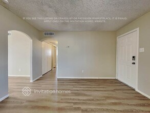 4603 W Luke Ave in Glendale, AZ - Foto de edificio - Building Photo