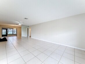 9780 Pecan Tree Dr in Boynton Beach, FL - Building Photo - Building Photo