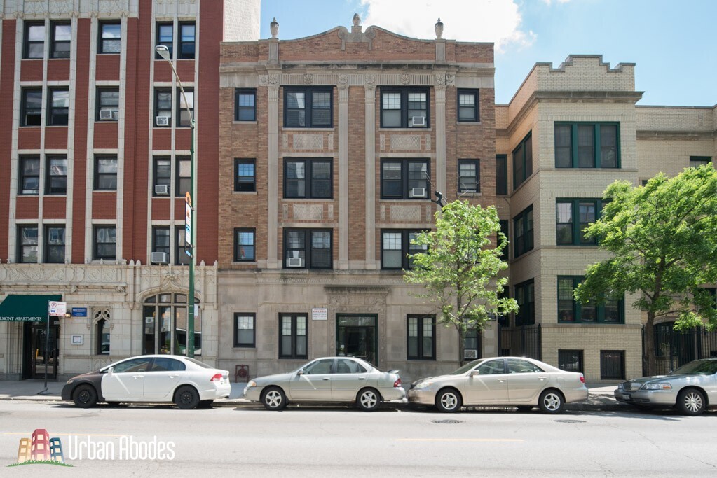 511 W Belmont Ave, Unit A00C in Chicago, IL - Foto de edificio