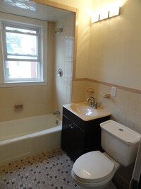 18 Bond St, Unit 1 in Somerville, MA - Building Photo - Building Photo