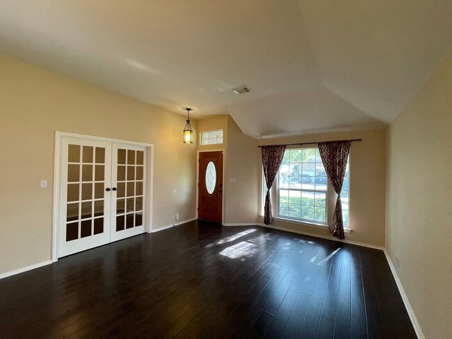 4415 Hunters Lodge Dr in Round Rock, TX - Foto de edificio - Building Photo