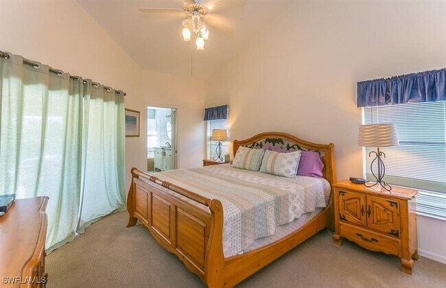5077 Mabry Dr