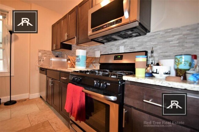 property at 2003 Commonwealth Ave