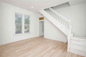 81 San Marcos St in Austin, TX - Building Photo - Building Photo