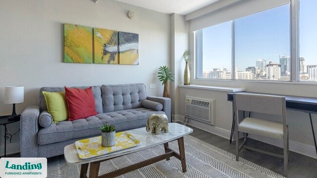 305 Dr. M.L.K. Jr St S in St. Petersburg, FL - Building Photo - Building Photo