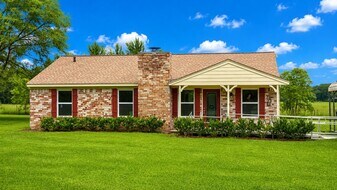 16222 Frances in Magnolia, TX - Building Photo