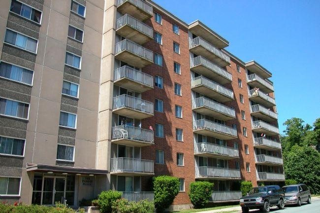 Parker Street Apartments in Dartmouth, NS - Building Photo