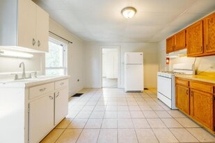 313 Cherry St in Muscatine, IA - Building Photo