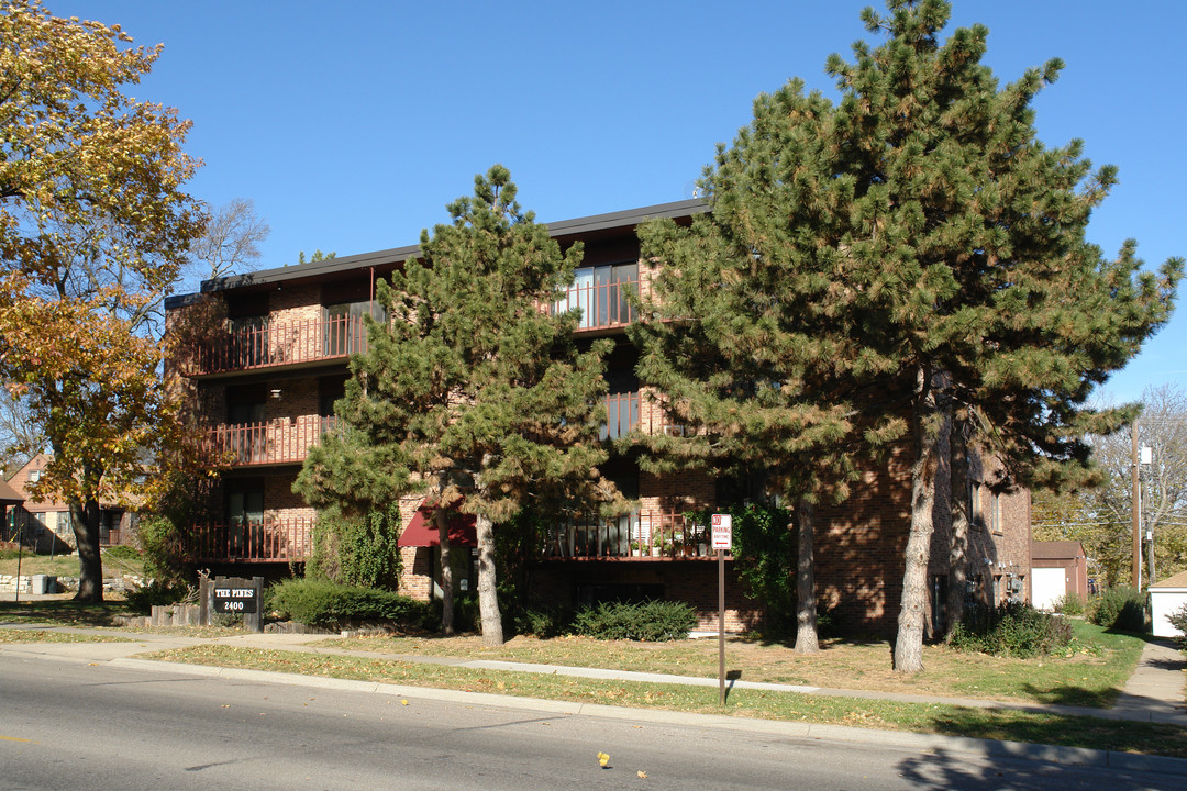 The Pines in Lincoln, NE - Building Photo