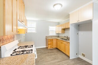 1049 Ruberta Ave, Unit Ruberta in Glendale, CA - Building Photo - Building Photo