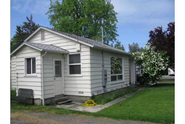 307 Tussey Ln in Grants Pass, OR - Building Photo - Building Photo