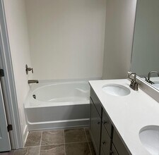 6440 Scudders Dr in Lithonia, GA - Building Photo - Building Photo