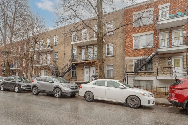 property at 203 3E Av