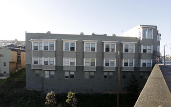 55 Trumbull St in San Francisco, CA - Building Photo - Building Photo