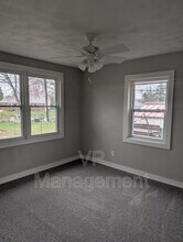 7107 Volquardsen Ave in Davenport, IA - Building Photo - Building Photo