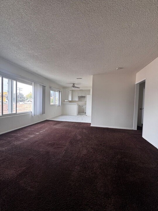 222 Lime St in Inglewood, CA - Building Photo