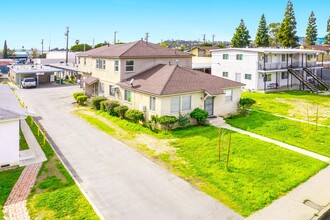 1934 2nd St in San Fernando, CA - Building Photo - Building Photo