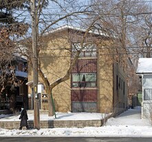 2302 Lake Shore Blvd W in Toronto, ON - Building Photo