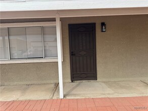 2128 Whitewater Dr in Bullhead City, AZ - Building Photo - Building Photo