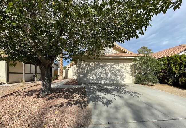 property at 7135 Shadow Crest Dr