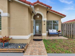 7879 NW 193rd Ter in Hialeah, FL - Building Photo - Building Photo