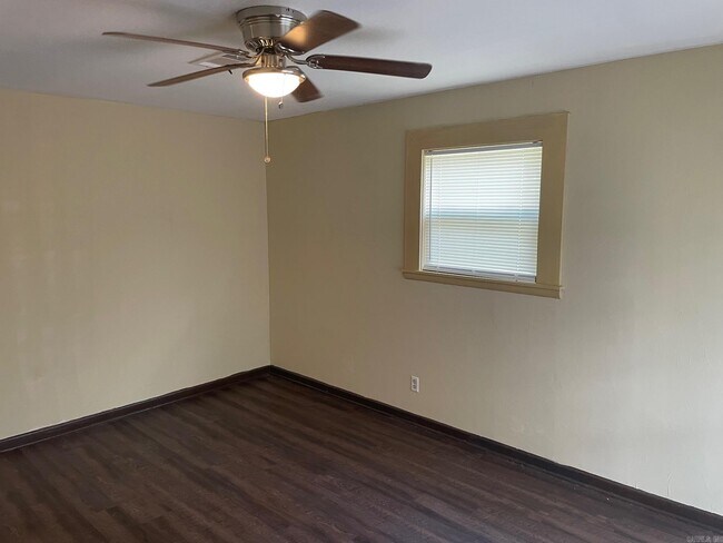 216 Meadow Park Dr in North Little Rock, AR - Building Photo - Building Photo