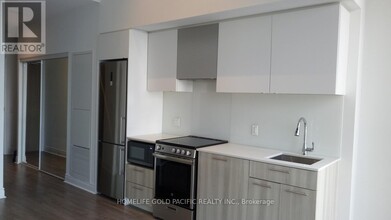 251-1251 Jarvis St in Toronto, ON - Building Photo - Building Photo