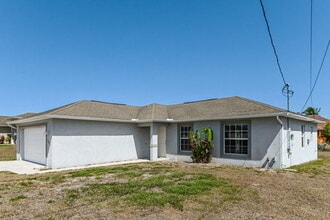 3400 34th St SW in Lehigh Acres, FL - Building Photo - Building Photo
