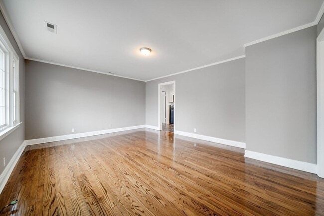 property at 312 W Schell St