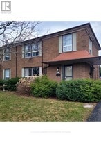 1374 Charles Dr in Burlington, ON - Building Photo