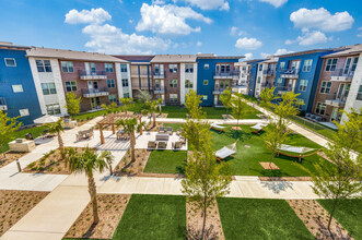 Park Hill in Dallas, TX - Building Photo - Building Photo