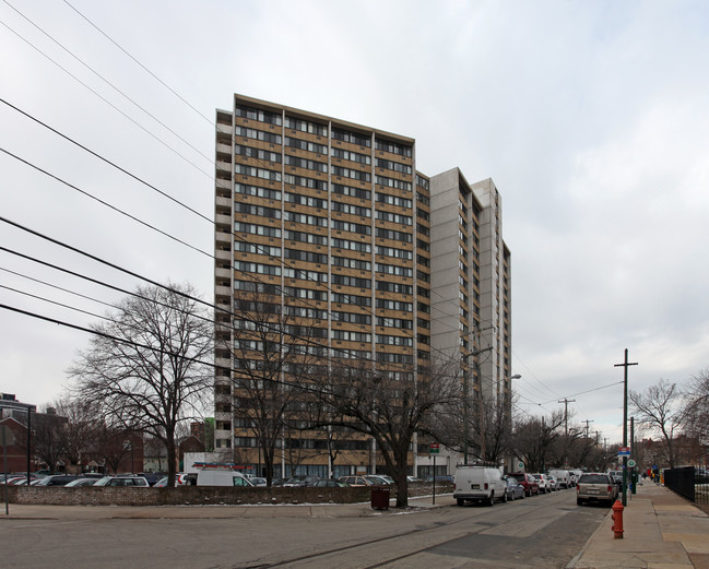 University Square - A Senior Community in Philadelphia, PA - Building Photo - Building Photo