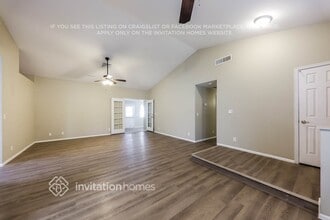 222 N Heritage Dr in Gilbert, AZ - Foto de edificio - Building Photo